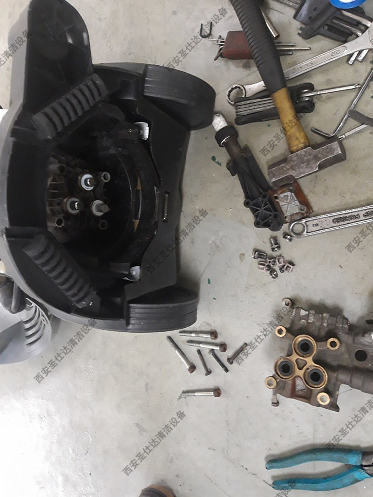 德国凯驰高压清洗机HD6-15C维修更换单向阀 (3).jpg