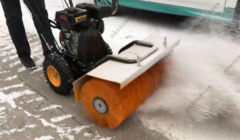 7814扫雪机.jpg