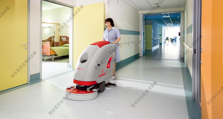 simpla65bt双刷全自动洗地机使用图2.jpg