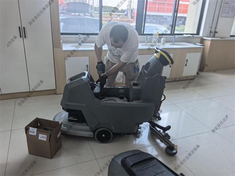 卡赫洗地机BD50-55C维修03.jpg