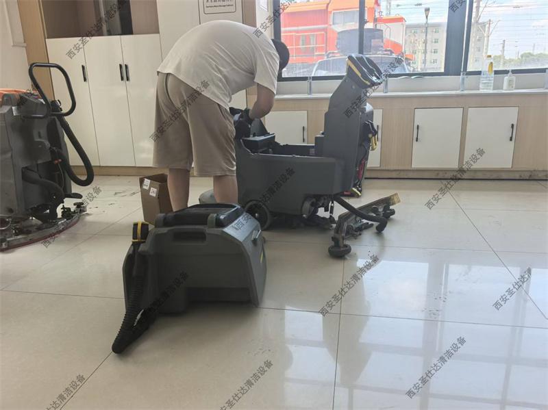 卡赫洗地机BD50-55C维修02.jpg
