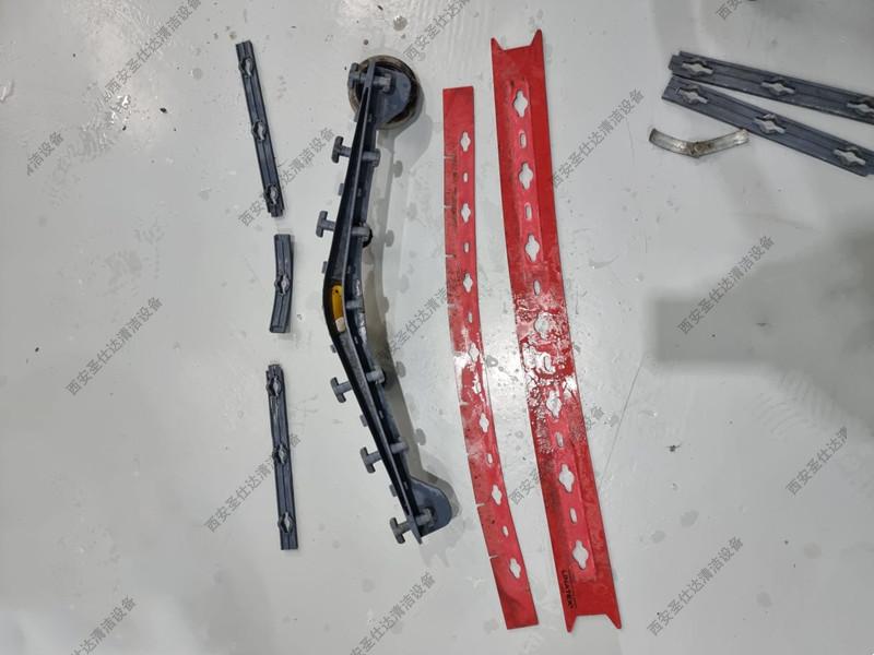 FL50B手推式洗地机维修保养更换吸水胶条电瓶吸水电机 (9).jpg