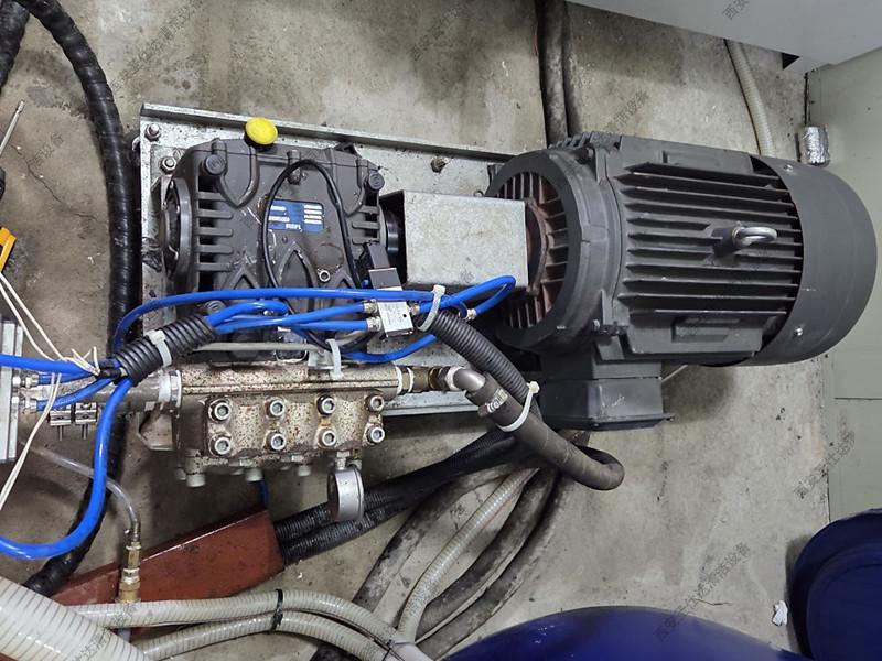 德国品浮PINFL高压柱塞泵更换单向阀 (8).jpg