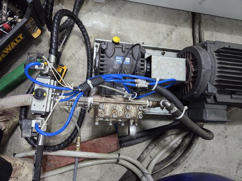 德国品浮PINFL高压柱塞泵更换单向阀 (1).jpg