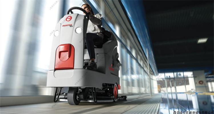 innova comfort 75B驾驶式洗地车 (4).jpg