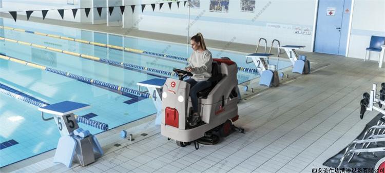 innova comfort 75B驾驶式洗地车 (1).jpg