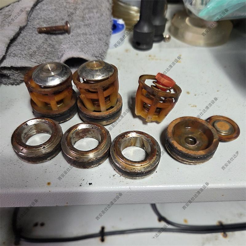 PINFL品孚高压泵PT45维修更换单向阀，水封08.jpg