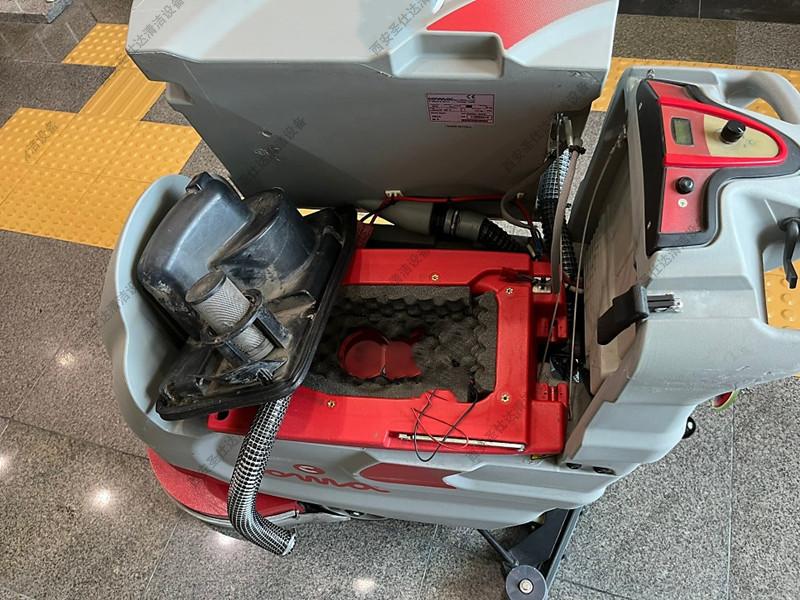 NEW Simpla 50 B 手推式洗地机维修更换吸水电机 (2)_副本.jpg