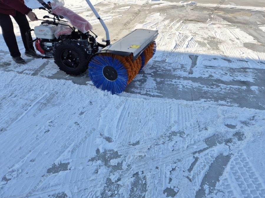 手扶式掃雪機 (7).jpg