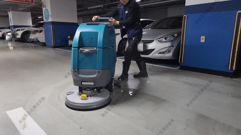 小区停车场手推式洗地机X7 (4).jpg