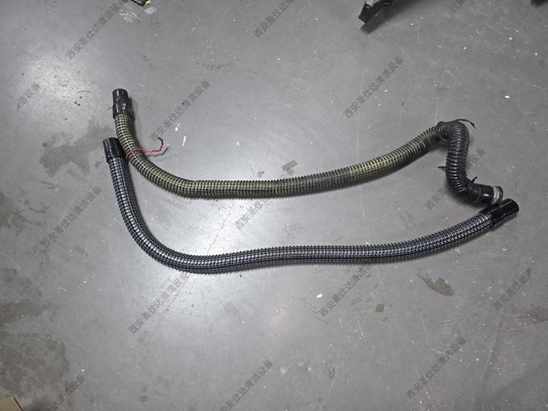 A12驾驶式洗地机更换管子胶条轮子 (3).jpg