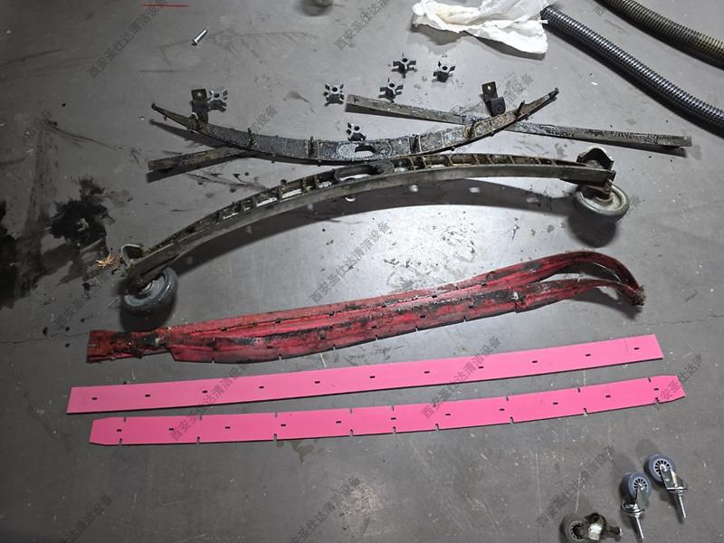 A12驾驶式洗地机更换管子胶条轮子 (7).jpg