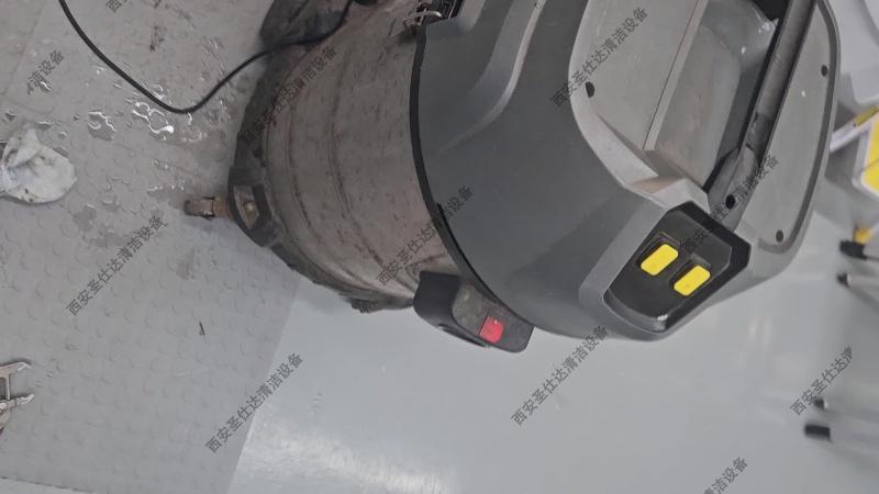 卡赫吸尘吸水机更换过滤器 (1).jpg