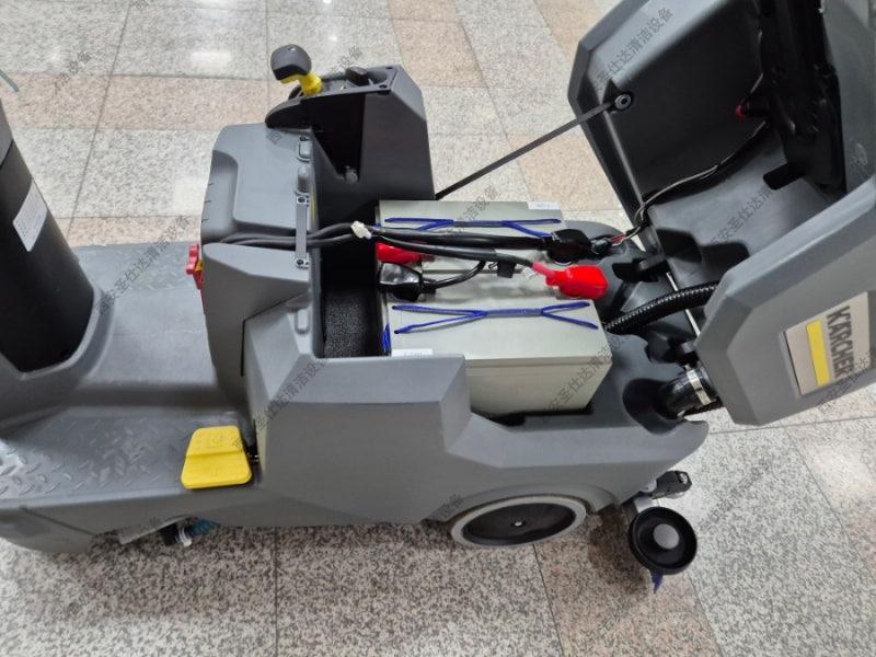 卡赫駕駛式洗地車BD50-70R物業公司交機培訓 (4).jpg