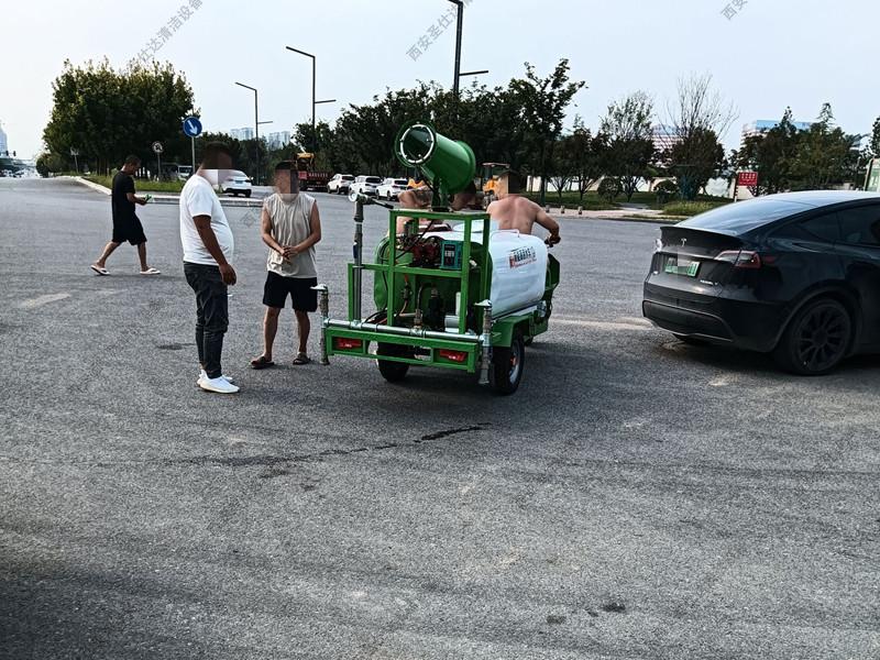 新能源灑水車交機 (1).jpg
