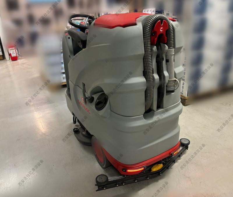 COMAC科邁柯駕駛式洗地機INN0VA comfort85b (3).jpg