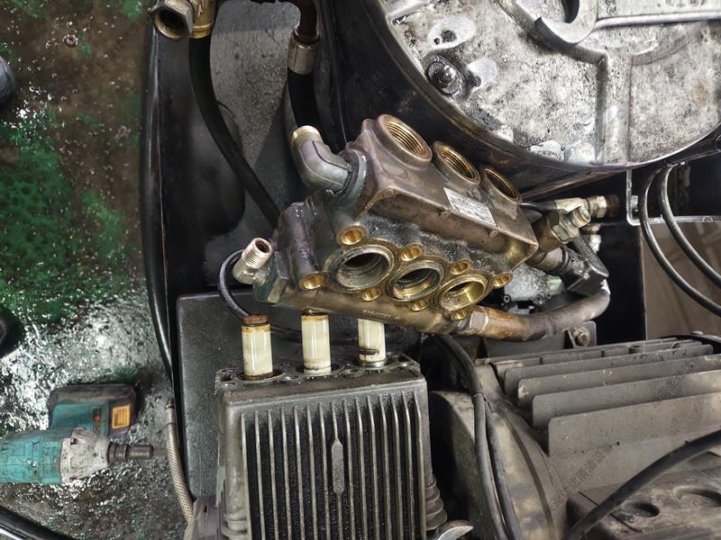 高温高压清洗机维修更换水封 (1).jpg