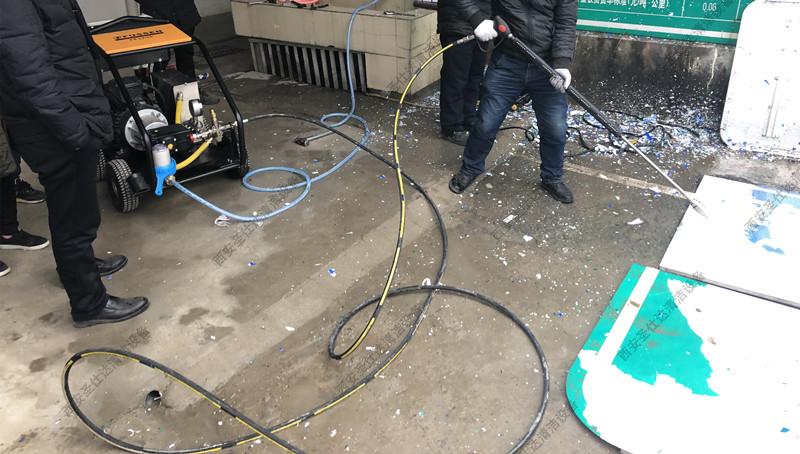 高速公路指路牌翻新高压清洗机 (1).jpg