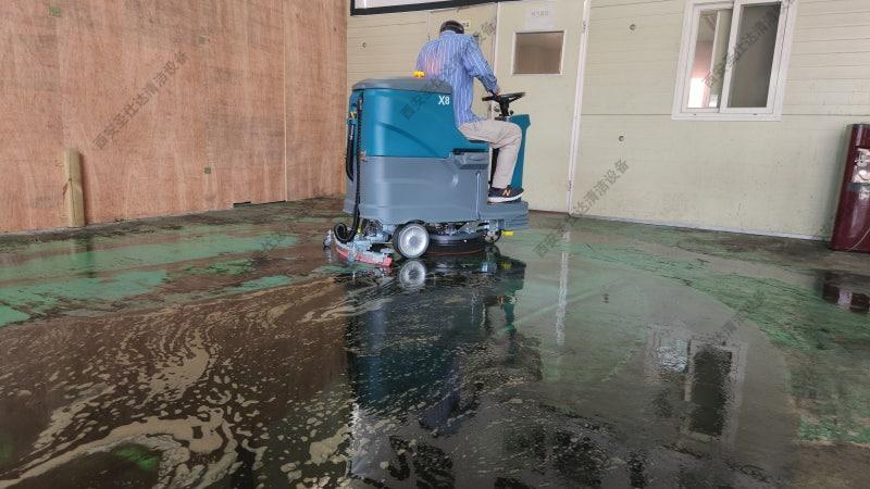 石油机械厂驾驶式洗地机X8 (3).jpg