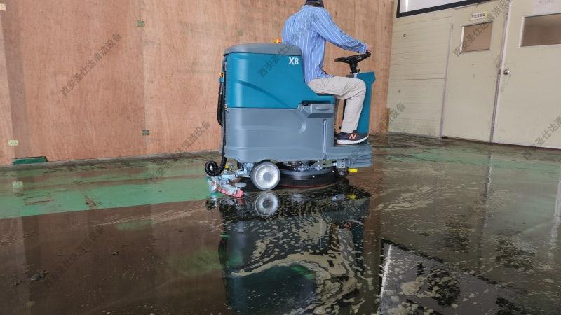 石油机械厂驾驶式洗地机X8 (2).jpg