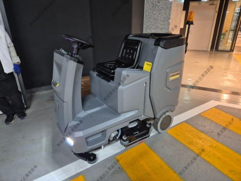 停车场驾驶式洗地机BD70-120R01.jpg