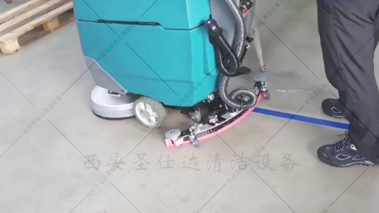 鄂尔多斯工厂车间拖地机A7,清洁地面上的各种污垢,洗地吸干一体化.jpg