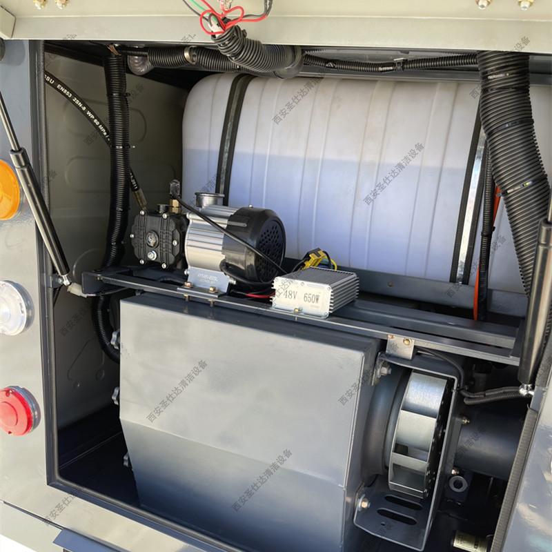 全封闭多功能扫地机 (4).jpg