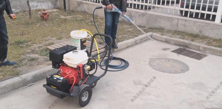 FAG汽油机驱动高压清洗机使用图 (1).jpg