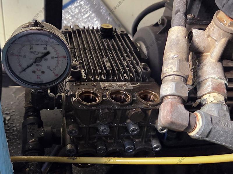 高压清洗机维修：电机断路器跳闸的原因及解决方法（含电机进水） (7).jpg