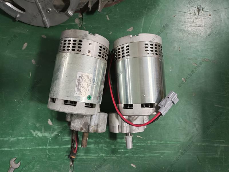 坦能洗地機T300E維修更換刷盤電機刷盤掛件刷盤吸污管 (3).jpg