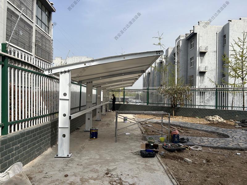 周至某幼兒園電動車充電車棚 (3).jpg