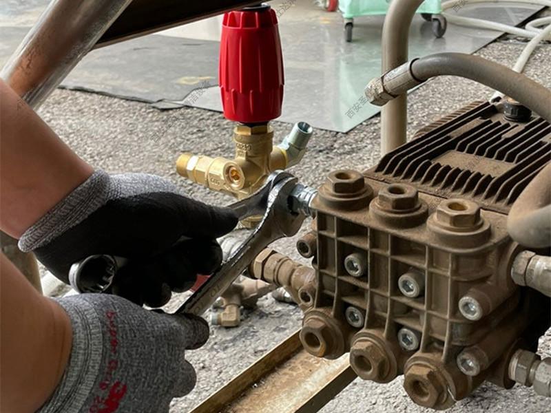 350公斤高压清洗机维修更换水封单向阀调压阀 (3).jpg