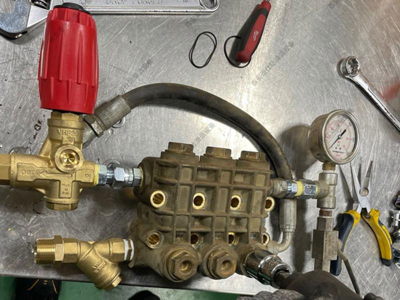 350公斤高压清洗机维修更换水封单向阀调压阀 (5).jpg