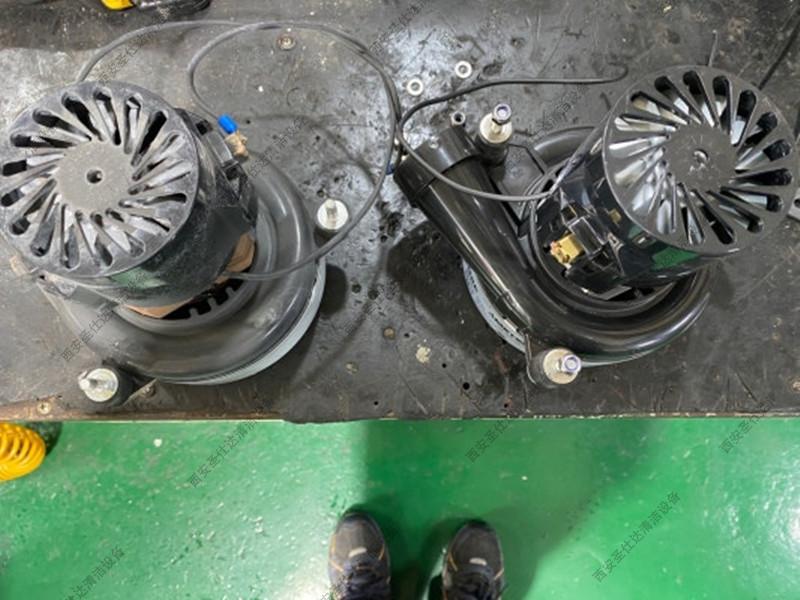 手推式洗地机K3维修更换吸水电机刷盘 (2).jpg