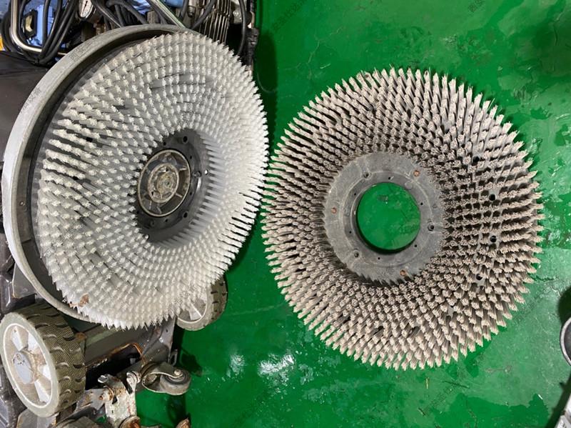 手推式洗地机K3维修更换吸水电机刷盘 (5).jpg