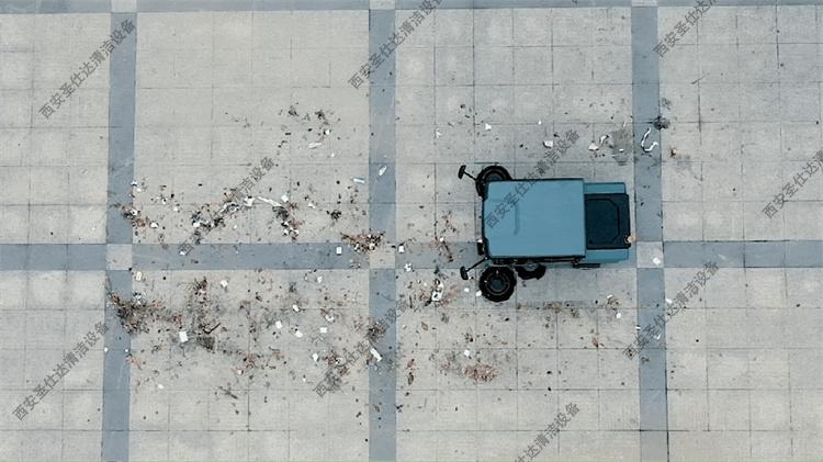 卡赫KM 210 180 R Classic Bp全封閉清掃車1.jpg