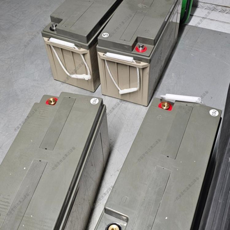 DQX5A洗地机更换电池 (3).jpg