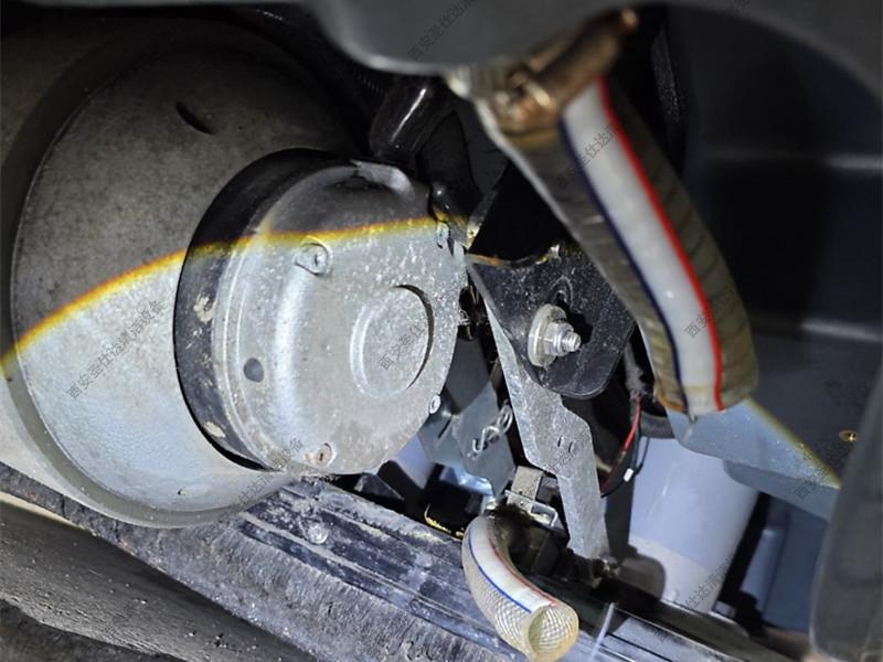 ERIclean易科灵E810R驾驶式洗地机维修 (4).jpg