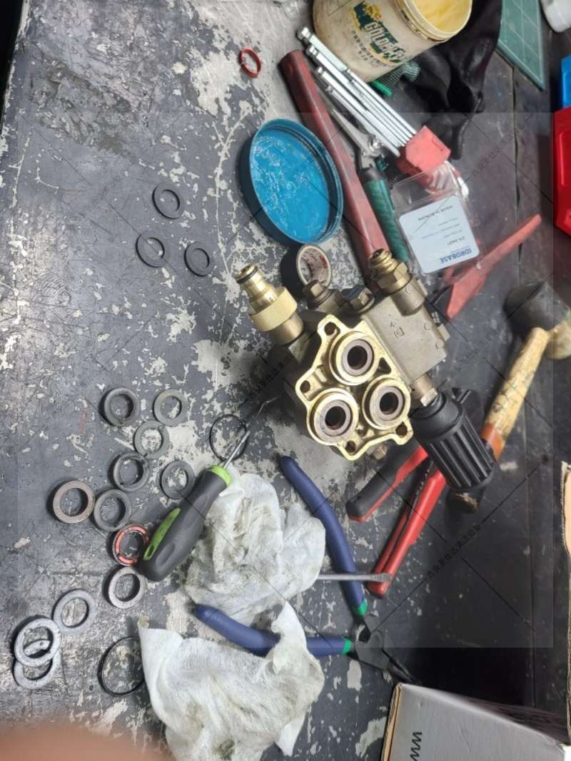 高压水枪维修更换单向阀3.jpg