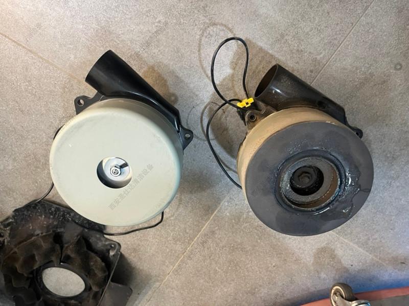 手推式洗地机更换吸水电机 (3).jpg
