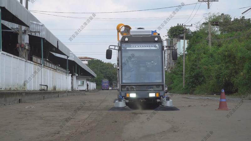 工业园区道路电动清扫车 (1)_副本.jpg