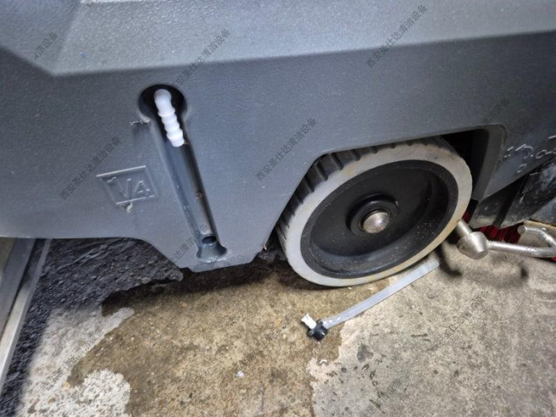 BD50-50C维修更换水位观察管 (1).jpg