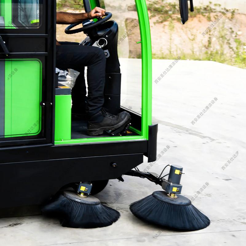 小区道路清扫电动扫地车 (4).jpg